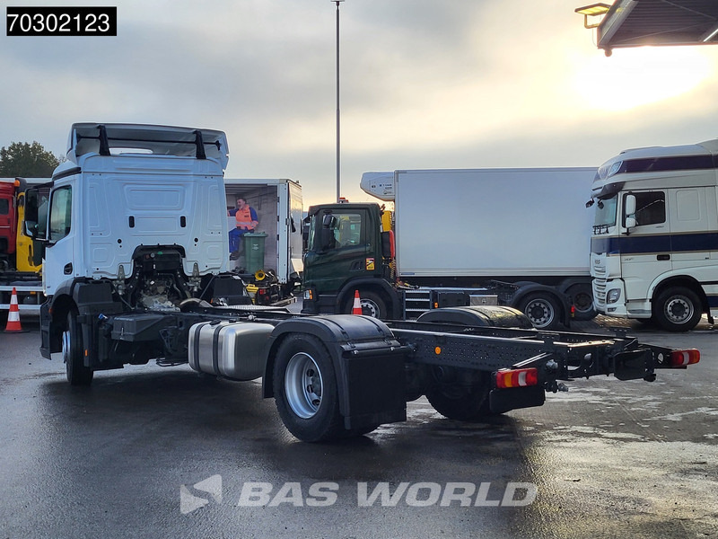 Mercedes-Benz Actros 1827 4X2 NEW 18tons chassis Automatic PPC Cruise control Euro 6 - Cab chassis truck: picture 2 Mercedes-Benz Actros 1827 4X2 NEW 18tons chassis Automatic PPC Cruise control Euro 6 - Cab chassis truck: picture 2