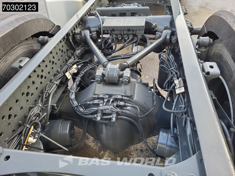 Leasing of Mercedes-Benz Actros 1827 4X2 NEW 18tons chassis Automatic PPC Cruise control Euro 6 Mercedes-Benz Actros 1827 4X2 NEW 18tons chassis Automatic PPC Cruise control Euro 6: picture 8 Leasing of Mercedes-Benz Actros 1827 4X2 NEW 18tons chassis Automatic PPC Cruise control Euro 6 Mercedes-Benz Actros 1827 4X2 NEW 18tons chassis Automatic PPC Cruise control Euro 6: picture 8