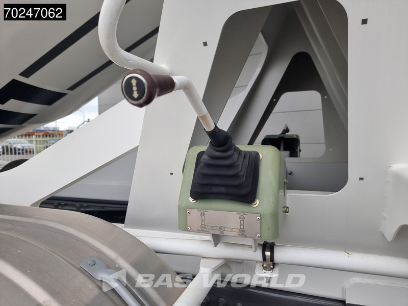 New Concrete mixer truck Sitrak G5 350 8X4 8m3 Liebherr mixer Manual Steel Suspension: picture 11