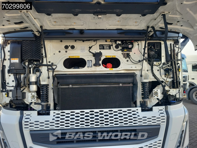 Tractor unit Volvo FH 500 FH 4X2 XL VEB+ 2x Tanks ACC LED ADR: picture 12 Tractor unit Volvo FH 500 FH 4X2 XL VEB+ 2x Tanks ACC LED ADR: picture 12