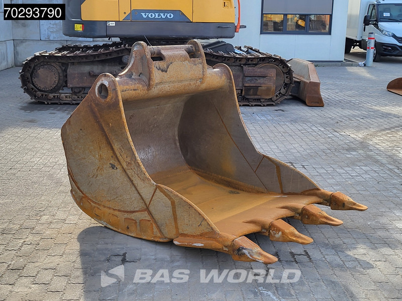 Crawler excavator Volvo ECR355 E L: picture 18