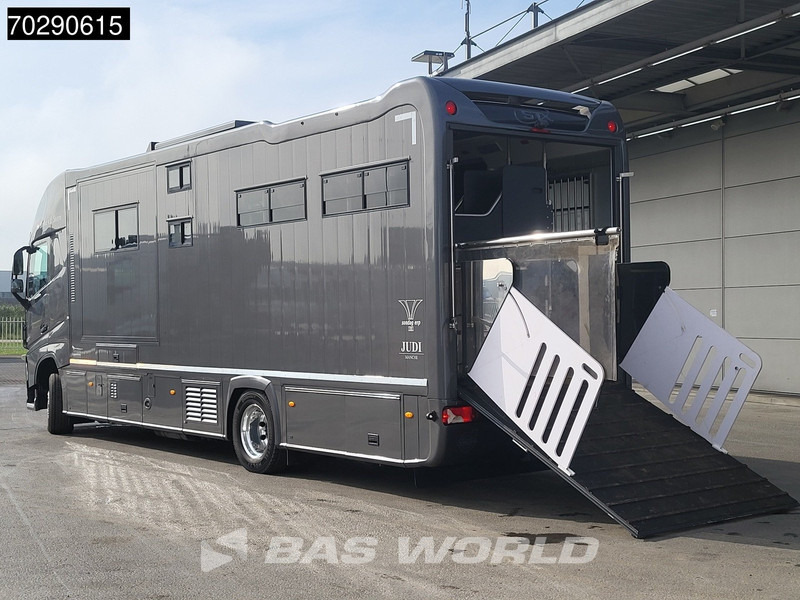 Volvo FH 420 FH 4X2 NL-Truck STX Horse truck + Living 4 Horses Navi ACC Euro 6 - Horse truck: picture 2 Volvo FH 420 FH 4X2 NL-Truck STX Horse truck + Living 4 Horses Navi ACC Euro 6 - Horse truck: picture 2