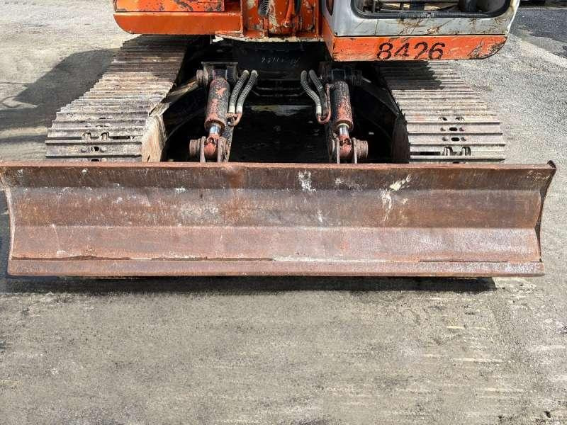 Crawler excavator Hitachi EX60: picture 18