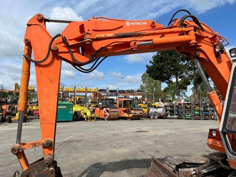 Crawler excavator Hitachi EX60: picture 16