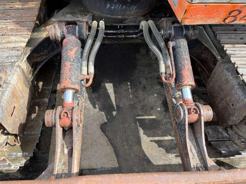 Crawler excavator Hitachi EX60: picture 19