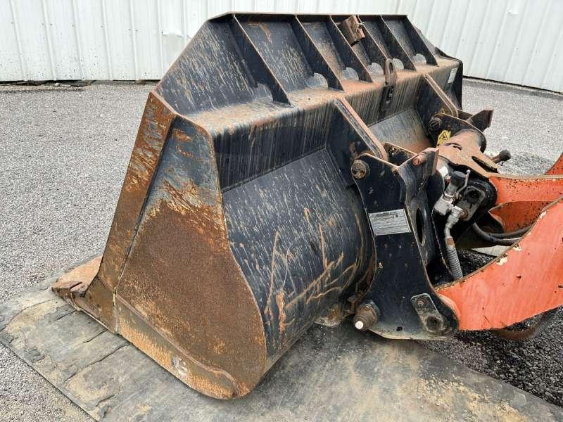 Wheel loader Hitachi W130A: picture 11