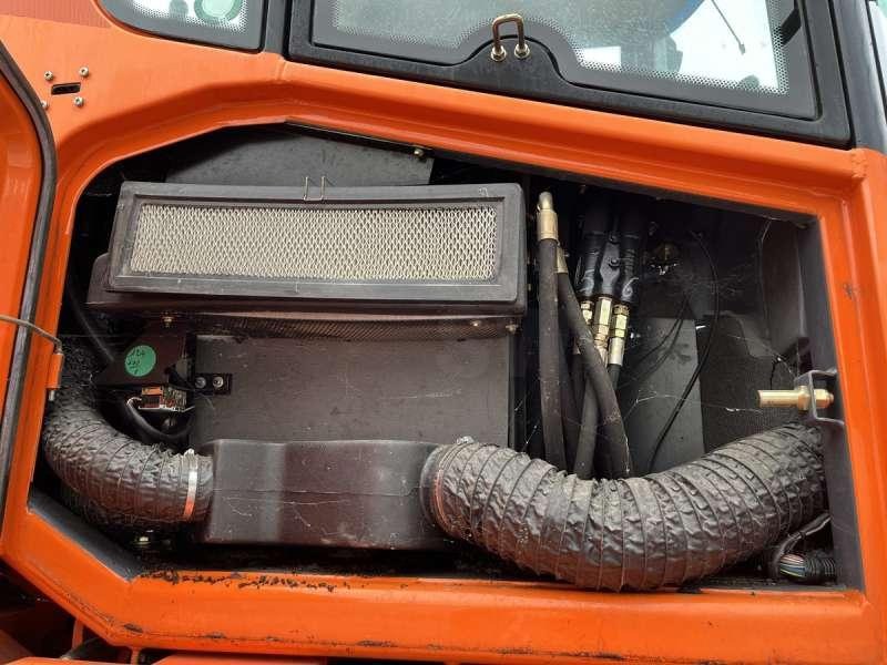 Wheel loader Hitachi W130A: picture 46