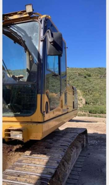 Komatsu PC210LC - Crawler excavator: picture 4 Komatsu PC210LC - Crawler excavator: picture 4