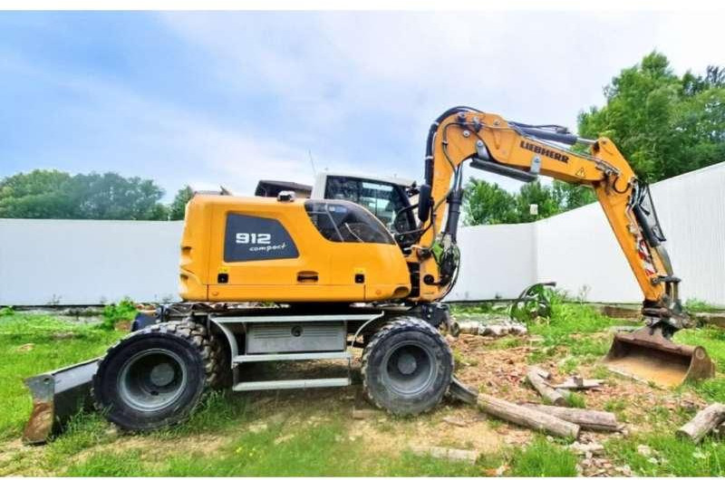 Liebherr A912 COMPACT - Wheel excavator: picture 2 Liebherr A912 COMPACT - Wheel excavator: picture 2