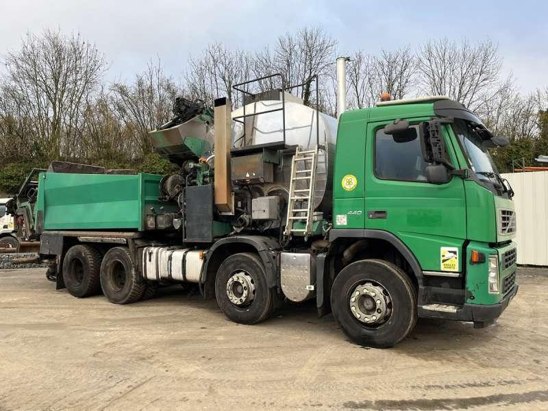 Volvo 440 BOUILLE SECMAIR - Asphalt machine: picture 1 Volvo 440 BOUILLE SECMAIR - Asphalt machine: picture 1