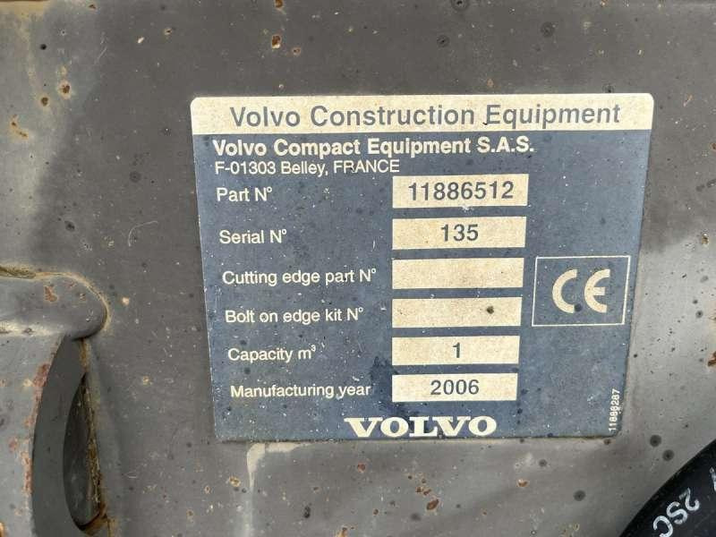 Backhoe loader Volvo BL71+ POWERSHIFT: picture 14