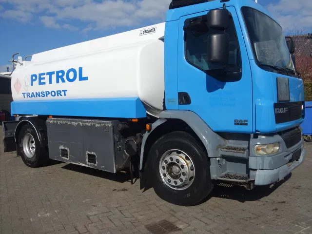 DAF LF 55.220 12000 LITER MANUAL GEARBOX - Tank truck: picture 2 DAF LF 55.220 12000 LITER MANUAL GEARBOX - Tank truck: picture 2