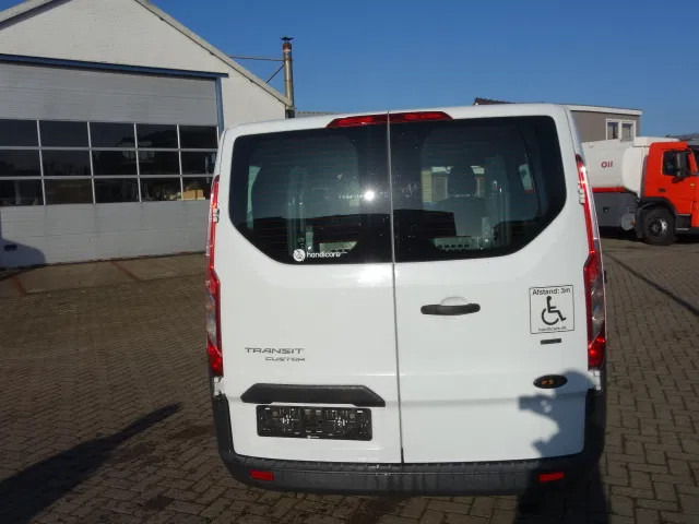 Ford 2,2 TDCI CUSTOM,HANDBAK,ROLSTOELLIFT - Passenger van: picture 4 Ford 2,2 TDCI CUSTOM,HANDBAK,ROLSTOELLIFT - Passenger van: picture 4