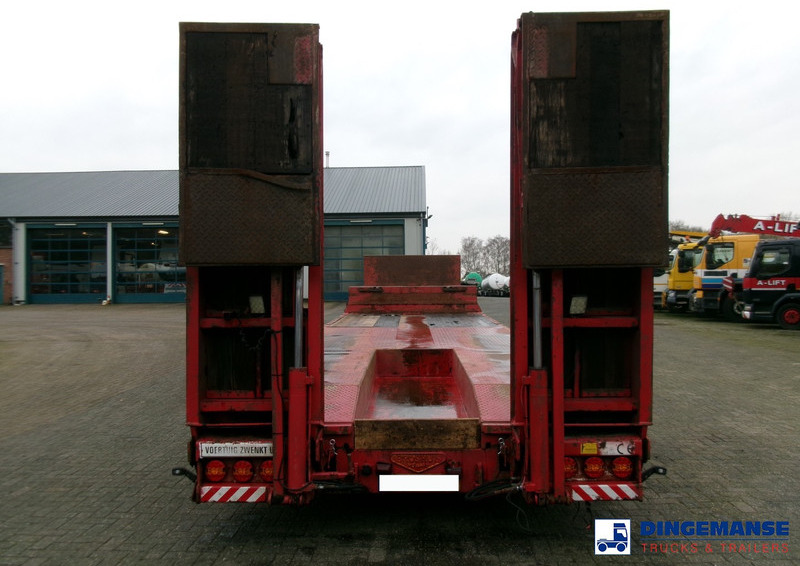 Broshuis 3-axle semi lowbed trailer 45t + ramps - DAMAGED - Low loader semi-trailer: picture 5 Broshuis 3-axle semi lowbed trailer 45t + ramps - DAMAGED - Low loader semi-trailer: picture 5