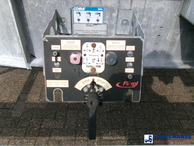 Container transporter/ Swap body semi-trailer Fliegl 3-axle container trailer 45 ft: picture 14 Container transporter/ Swap body semi-trailer Fliegl 3-axle container trailer 45 ft: picture 14