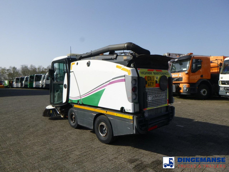 Johnston C202 compact street sweeper - Road sweeper: picture 3 Johnston C202 compact street sweeper - Road sweeper: picture 3