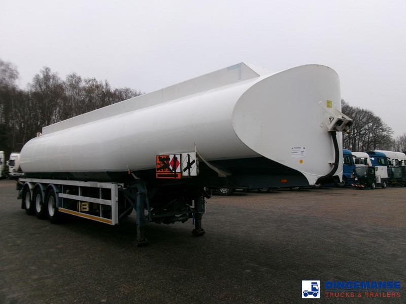 Lakeland Fuel tank alu 42.8 m3 / 6 comp + pump - Tank semi-trailer: picture 2 Lakeland Fuel tank alu 42.8 m3 / 6 comp + pump - Tank semi-trailer: picture 2