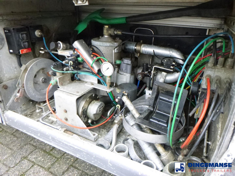 Tank truck MAN TGS 26.320 6X2 RHD fuel tank 20 m3 / 4 comp: picture 17 Tank truck MAN TGS 26.320 6X2 RHD fuel tank 20 m3 / 4 comp: picture 17