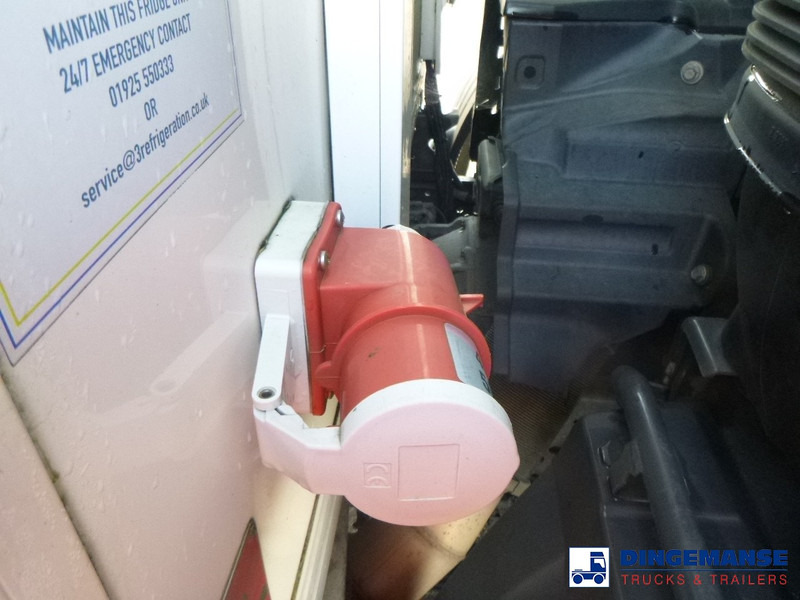 Refrigerator truck Mercedes-Benz Antos 2533 RHD 6x2 Thermoking T1000R frigo: picture 19