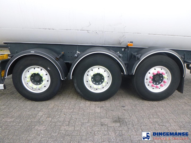 ROBINE Gas tank steel 51.5 m3 / 1 comp - Tank semi-trailer: picture 5 ROBINE Gas tank steel 51.5 m3 / 1 comp - Tank semi-trailer: picture 5