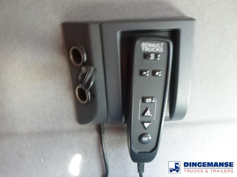 Leasing of Renault T 460 4x2 Euro 6 + ADR Renault T 460 4x2 Euro 6 + ADR: picture 17 Leasing of Renault T 460 4x2 Euro 6 + ADR Renault T 460 4x2 Euro 6 + ADR: picture 17