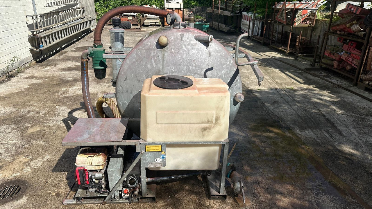 Saug-Druck fass Flexi + 2 Frisch-Wassertaschen - Vacuum truck: picture 1 Saug-Druck fass Flexi + 2 Frisch-Wassertaschen - Vacuum truck: picture 1