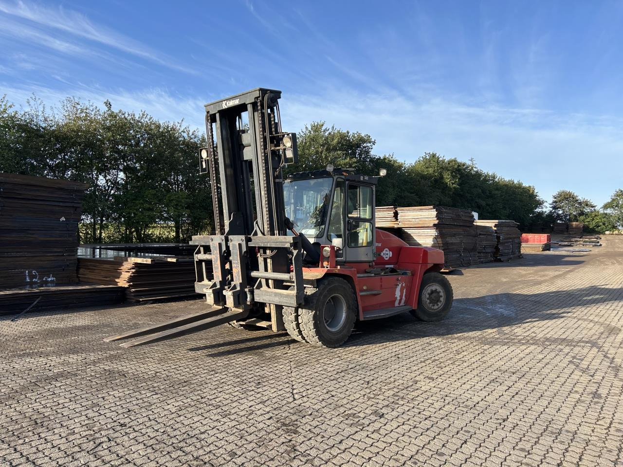 Kalmar DCG160-12 - Diesel forklift: picture 2 Kalmar DCG160-12 - Diesel forklift: picture 2