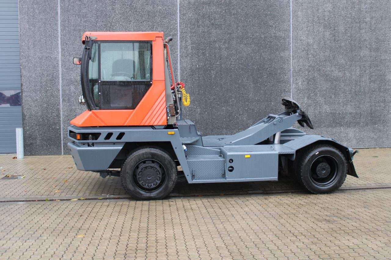 Terberg RT222 - Terminal tractor: picture 1 Terberg RT222 - Terminal tractor: picture 1