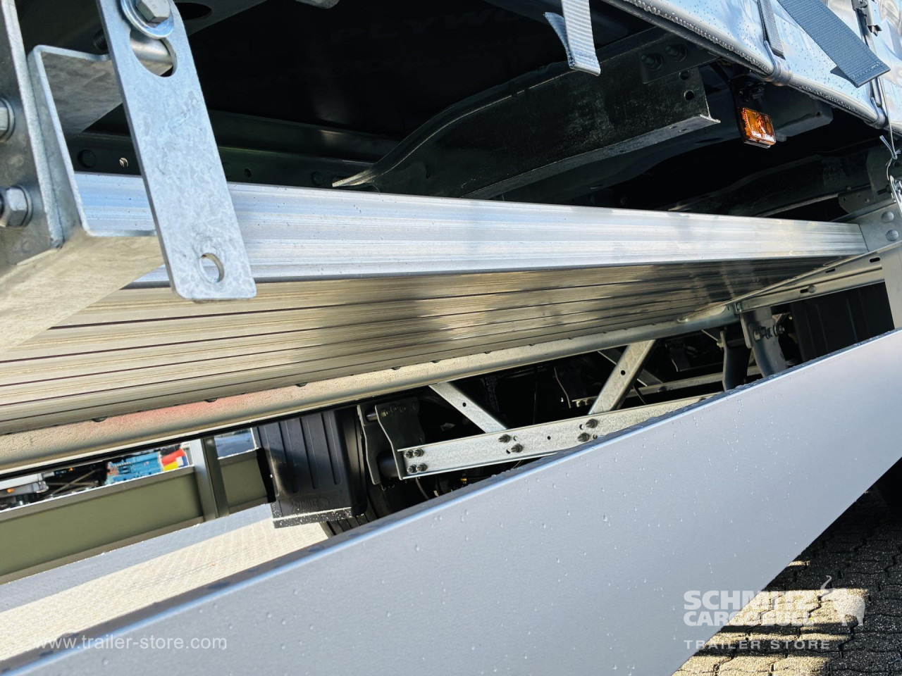 SCHMITZ Auflieger Curtainsider Mega - Curtainsider semi-trailer: picture 2 SCHMITZ Auflieger Curtainsider Mega - Curtainsider semi-trailer: picture 2