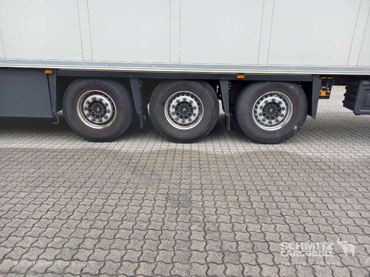 SCHMITZ Auflieger Tiefkühler Standard Double deck - Isothermal semi-trailer: picture 2 SCHMITZ Auflieger Tiefkühler Standard Double deck - Isothermal semi-trailer: picture 2