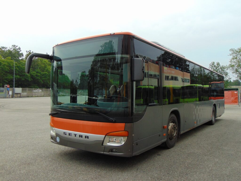 N.3 SETRA S 415 NF – Anno 2008 - Suburban bus: picture 3 N.3 SETRA S 415 NF – Anno 2008 - Suburban bus: picture 3