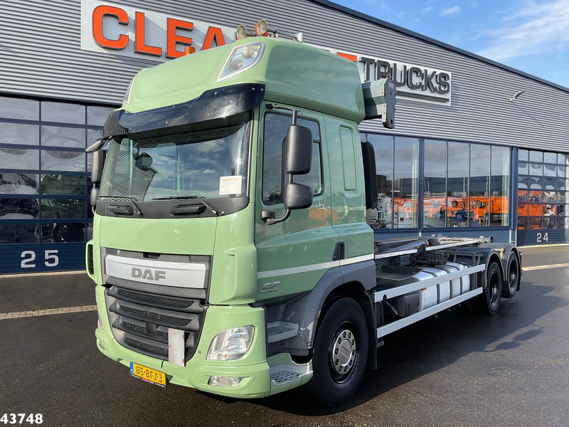 DAF FAS CF 440 Euro 6 VDL 21 Ton haakarmsysteem - Hook lift truck: picture 2 DAF FAS CF 440 Euro 6 VDL 21 Ton haakarmsysteem - Hook lift truck: picture 2