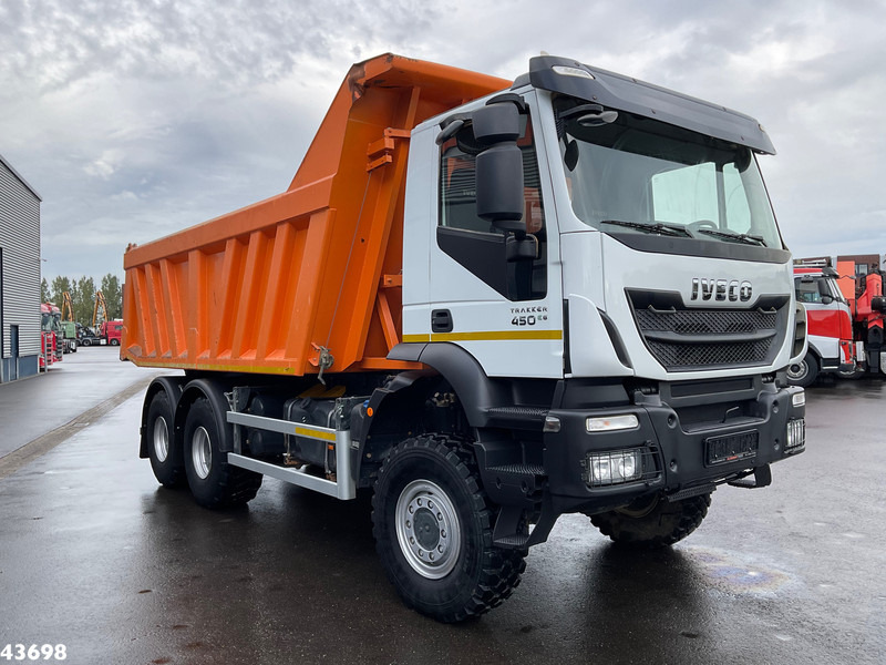 Iveco Trakker AD260TW450 6x6 Euro 6 Manual Full steel Just 25.974 km! - Tipper: picture 3 Iveco Trakker AD260TW450 6x6 Euro 6 Manual Full steel Just 25.974 km! - Tipper: picture 3