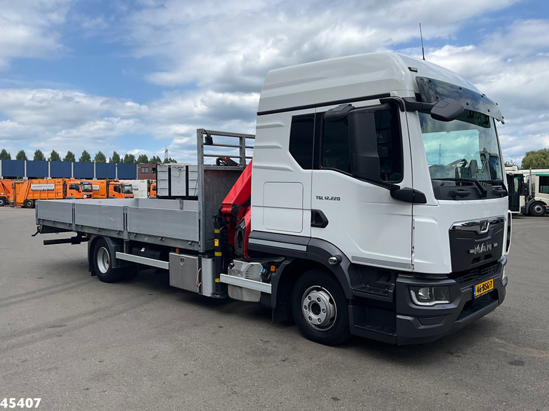 MAN TGL 12.220 Euro 6 Palfinger 11 Tonmeter laadkraan Just 60.518 km! - Crane truck: picture 5 MAN TGL 12.220 Euro 6 Palfinger 11 Tonmeter laadkraan Just 60.518 km! - Crane truck: picture 5