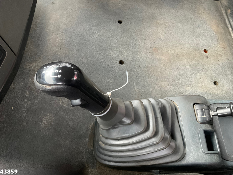 Leasing of MAN TGS 35.400 8x4 Euro 6 Palfinger 17 Tonmeter Z-kraan MAN TGS 35.400 8x4 Euro 6 Palfinger 17 Tonmeter Z-kraan: picture 20 Leasing of MAN TGS 35.400 8x4 Euro 6 Palfinger 17 Tonmeter Z-kraan MAN TGS 35.400 8x4 Euro 6 Palfinger 17 Tonmeter Z-kraan: picture 20