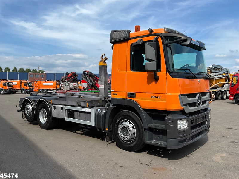 Mercedes-Benz Actros 2541 6x2 VDL 20 Ton haakarmsysteem - Hook lift truck: picture 5 Mercedes-Benz Actros 2541 6x2 VDL 20 Ton haakarmsysteem - Hook lift truck: picture 5