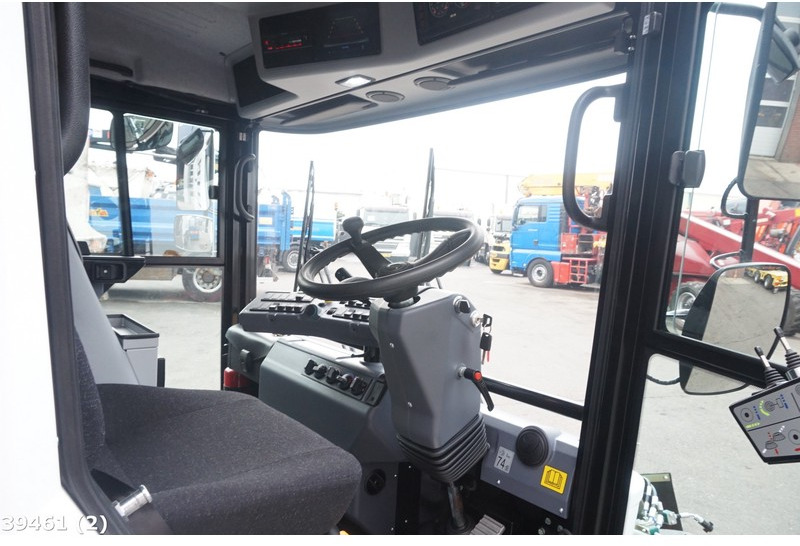Road sweeper Ravo 540 STH met 3-de borstel: picture 6