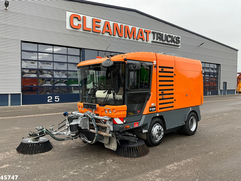 Ravo 580 with 3-rd brush - Road sweeper: picture 2 Ravo 580 with 3-rd brush - Road sweeper: picture 2