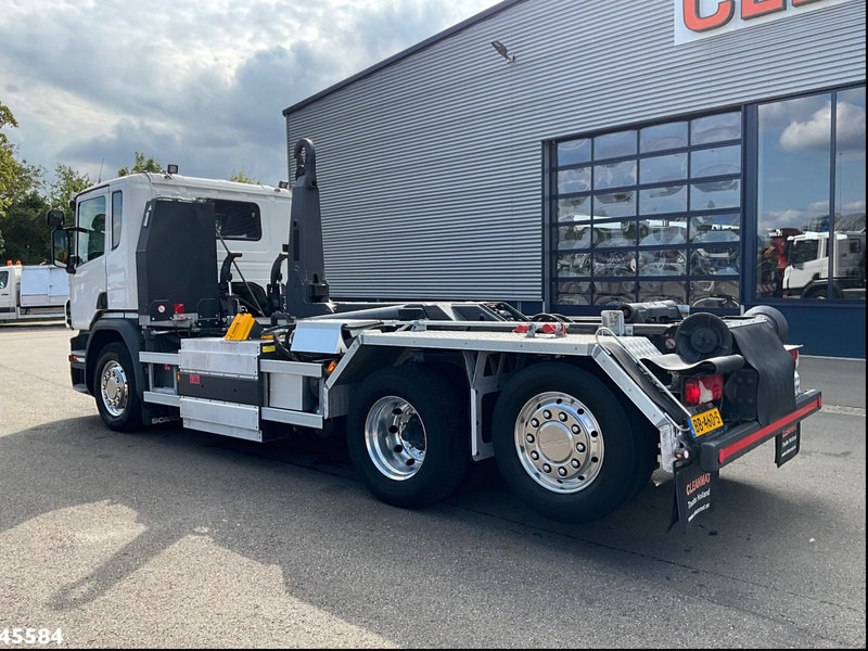 Scania P 340 Euro 6 CNG 21 Ton haakarmsysteem Just 140.611 km! - Hook lift truck: picture 4 Scania P 340 Euro 6 CNG 21 Ton haakarmsysteem Just 140.611 km! - Hook lift truck: picture 4