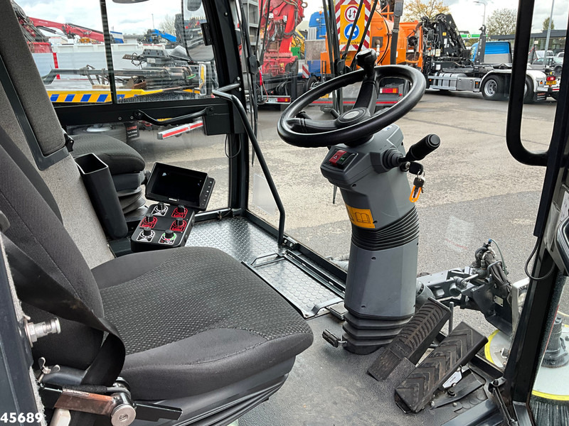 Leasing of Schmidt Cleango Compact 500 Euro 6 with 3-rd brush Just 4.260 km! Schmidt Cleango Compact 500 Euro 6 with 3-rd brush Just 4.260 km!: picture 13 Leasing of Schmidt Cleango Compact 500 Euro 6 with 3-rd brush Just 4.260 km! Schmidt Cleango Compact 500 Euro 6 with 3-rd brush Just 4.260 km!: picture 13