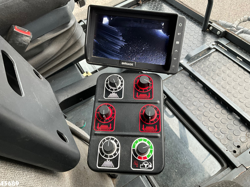 Leasing of Schmidt Cleango Compact 500 Euro 6 with 3-rd brush Just 4.260 km! Schmidt Cleango Compact 500 Euro 6 with 3-rd brush Just 4.260 km!: picture 19 Leasing of Schmidt Cleango Compact 500 Euro 6 with 3-rd brush Just 4.260 km! Schmidt Cleango Compact 500 Euro 6 with 3-rd brush Just 4.260 km!: picture 19