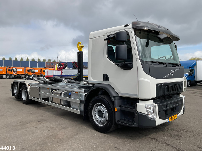 Volvo FE 350 6x2 Hyvalift 26 Ton haakarmsysteem NEW AND UNUSED! - Hook lift truck: picture 3 Volvo FE 350 6x2 Hyvalift 26 Ton haakarmsysteem NEW AND UNUSED! - Hook lift truck: picture 3