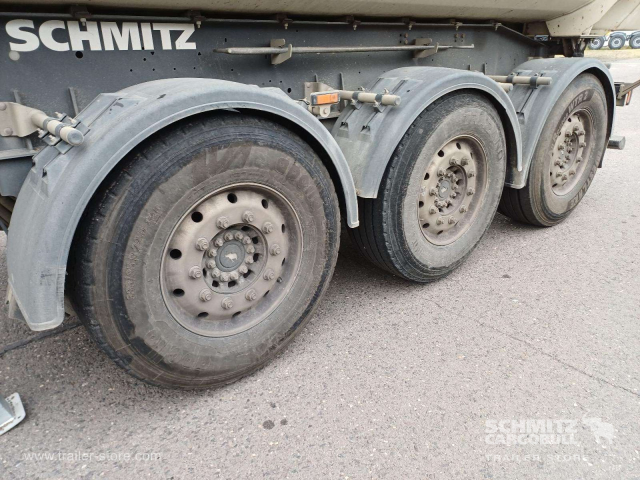 SCHMITZ Auflieger Kipper Stahlrundmulde 24m³ - Tipper semi-trailer: picture 2 SCHMITZ Auflieger Kipper Stahlrundmulde 24m³ - Tipper semi-trailer: picture 2