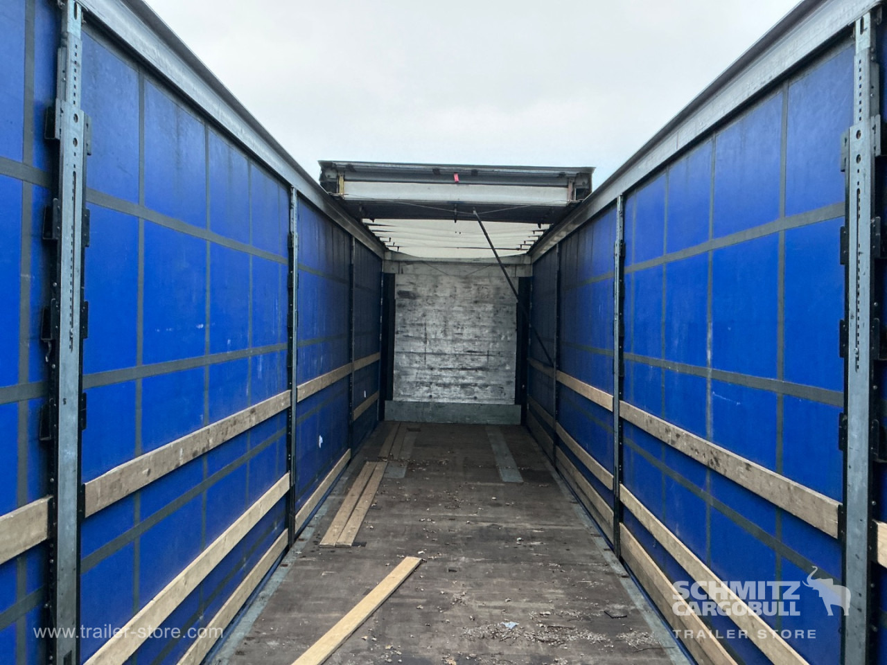 SCHMITZ Curtainsider Mega - Curtainsider semi-trailer: picture 5 SCHMITZ Curtainsider Mega - Curtainsider semi-trailer: picture 5