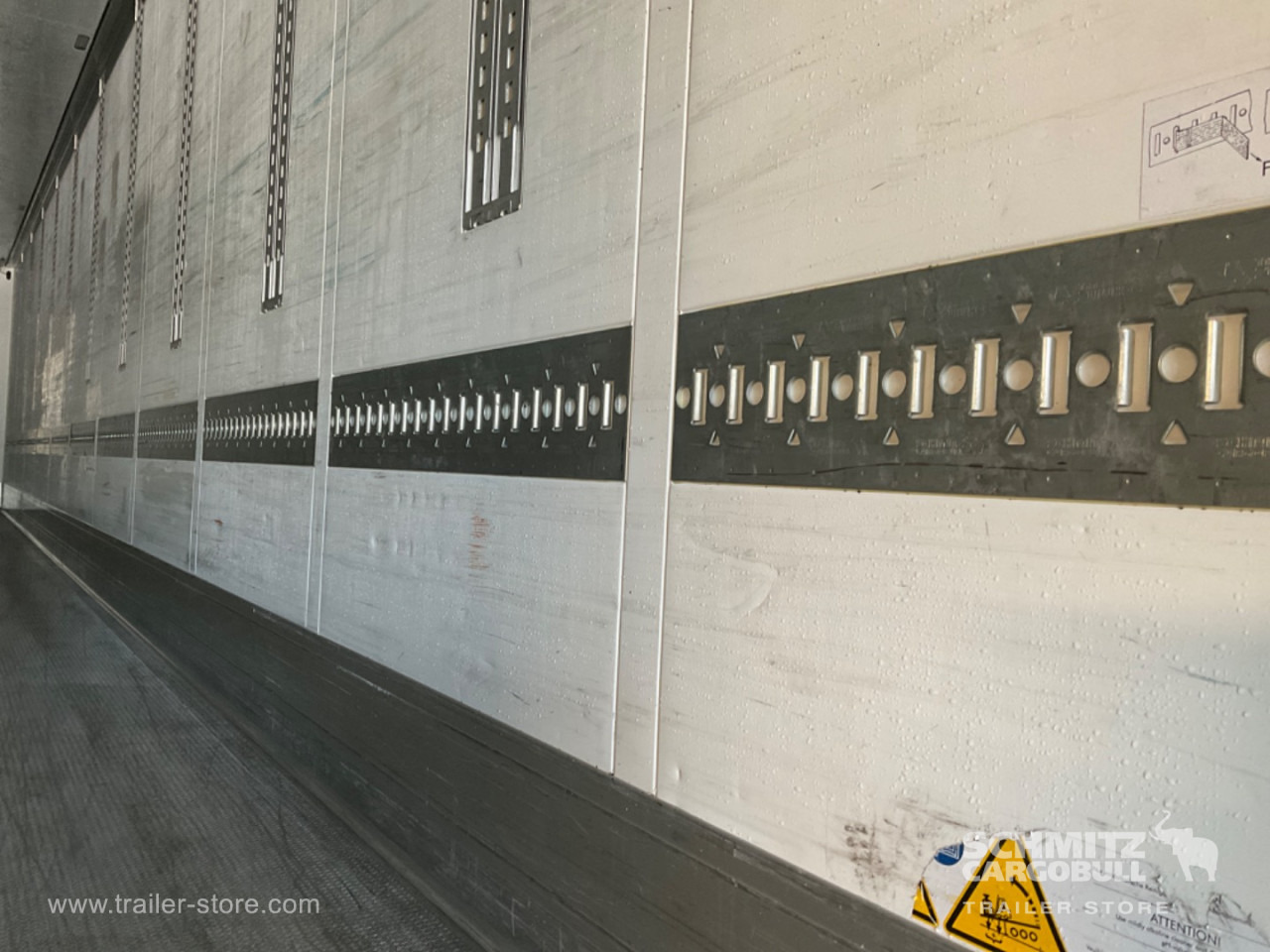 SCHMITZ Reefer Standard Double deck - Isothermal semi-trailer: picture 3 SCHMITZ Reefer Standard Double deck - Isothermal semi-trailer: picture 3