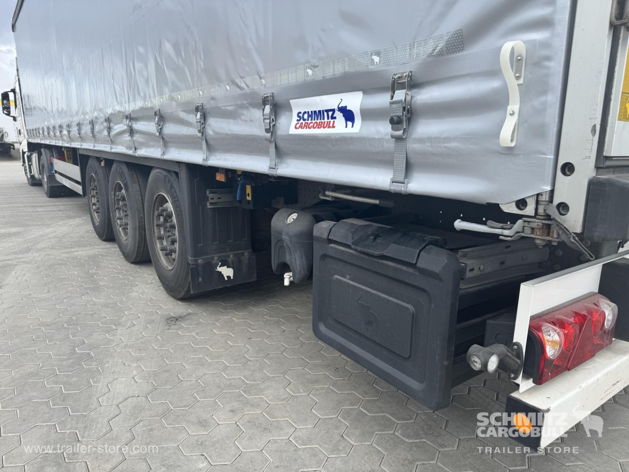 Curtainsider semi-trailer SCHMITZ Curtainsider Standard: picture 8