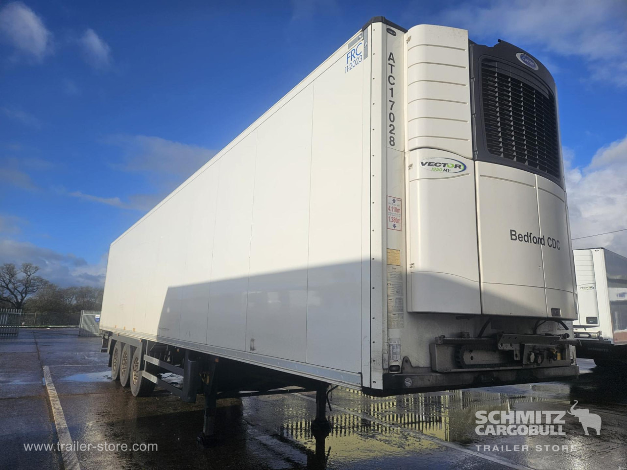 SCHMITZ Reefer Multitemp - Isothermal semi-trailer: picture 1 SCHMITZ Reefer Multitemp - Isothermal semi-trailer: picture 1