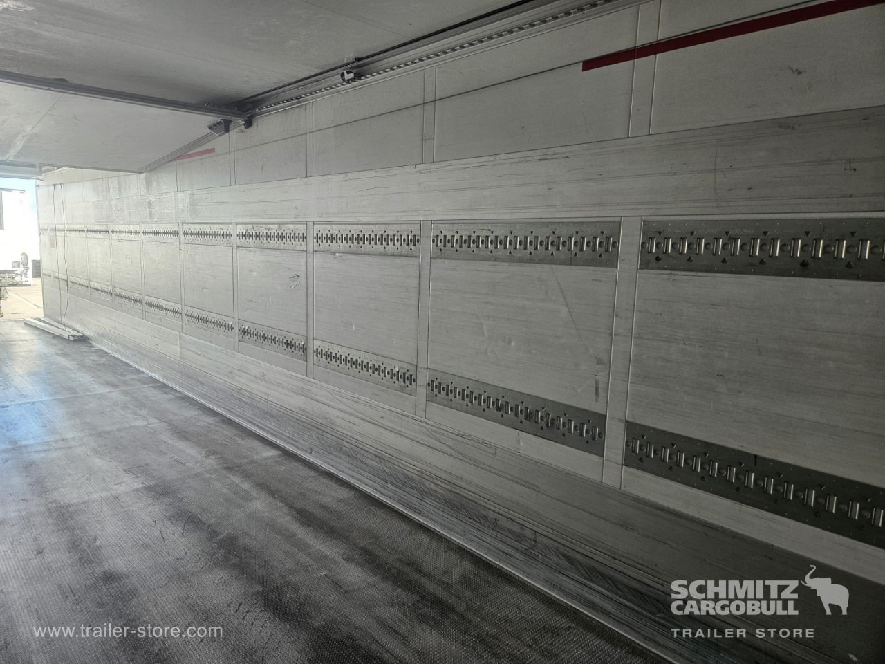 SCHMITZ Reefer Multitemp - Isothermal semi-trailer: picture 4 SCHMITZ Reefer Multitemp - Isothermal semi-trailer: picture 4