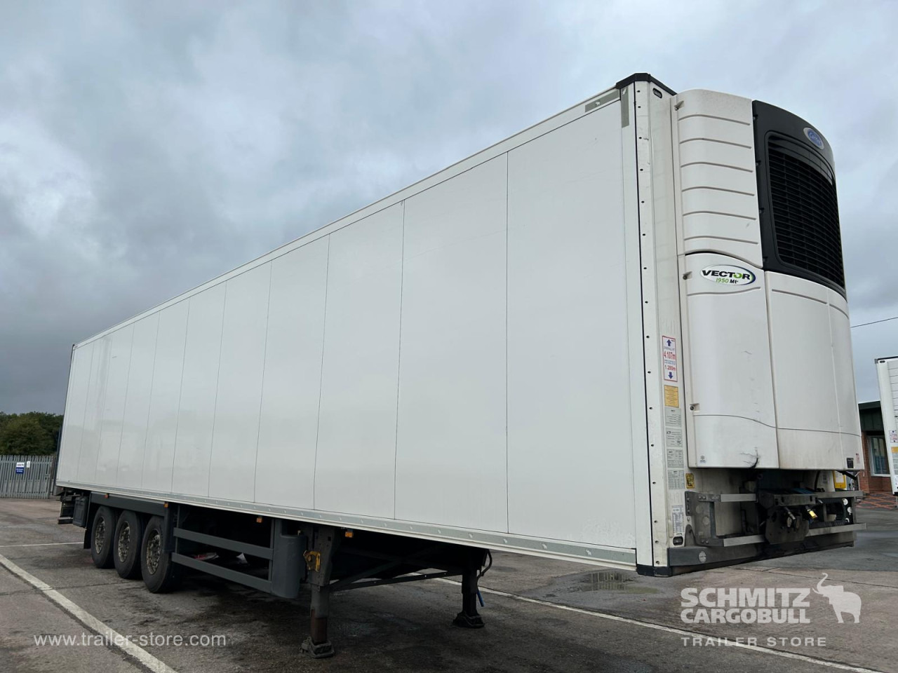 SCHMITZ Reefer Multitemp - Isothermal semi-trailer: picture 1 SCHMITZ Reefer Multitemp - Isothermal semi-trailer: picture 1