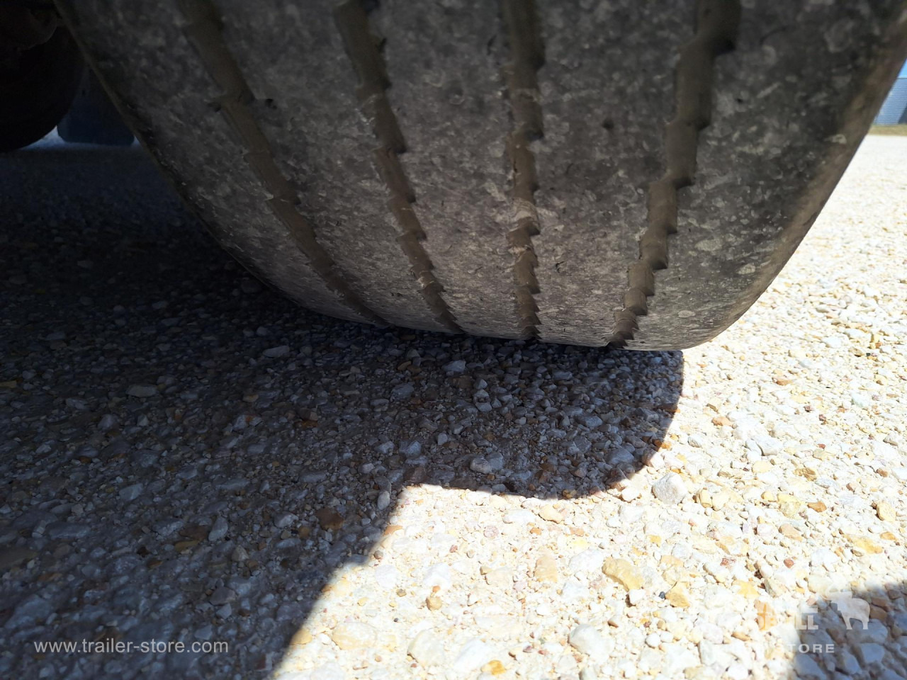 LAMBERET Reefer Standard - Isothermal semi-trailer: picture 4 LAMBERET Reefer Standard - Isothermal semi-trailer: picture 4